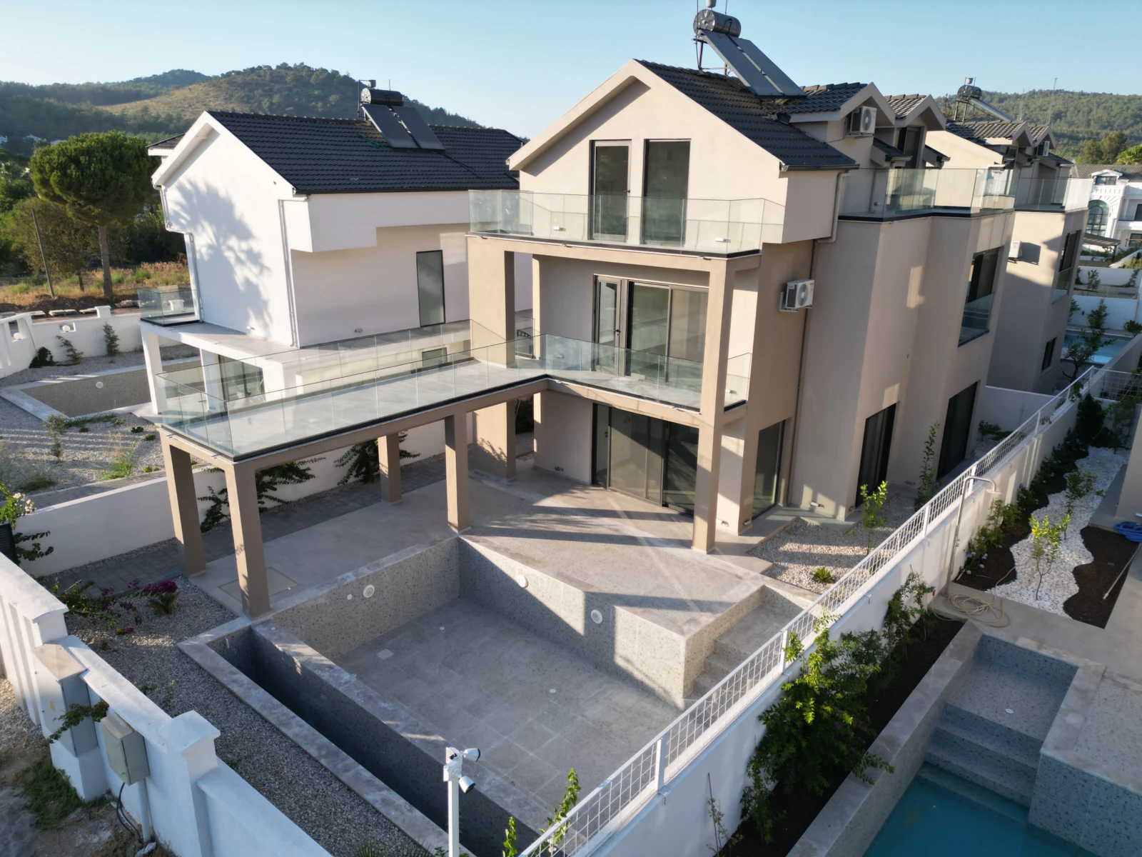 Babadağ’ın Eteklerinde Dört Yatak Odalı Müstakil Villa · Ovacık, Fethiye